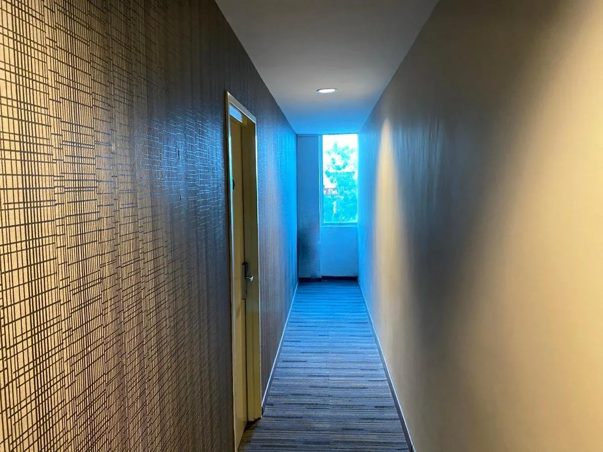 Bluebell Hotel  Skudai